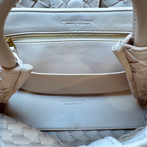 Bottega Veneta Small Andiamo Shoulder Bag In Pink Nude Nappa Intrecciato Leather - Picture 11 of 15